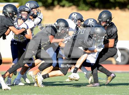 Thumbnail 3 in Oak Park vs Mission Prep photogallery.