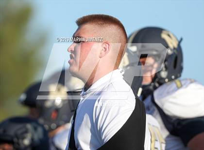 Thumbnail 3 in Oak Park vs Mission Prep photogallery.