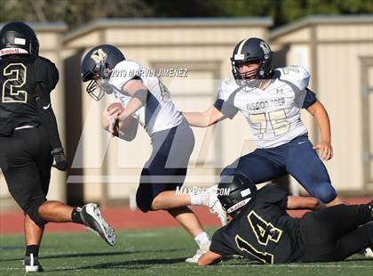 Thumbnail 1 in Oak Park vs Mission Prep photogallery.
