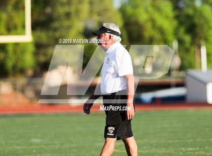 Thumbnail 2 in Oak Park vs Mission Prep photogallery.