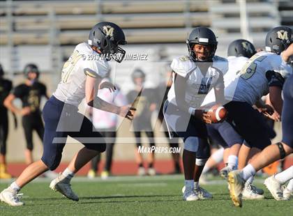 Thumbnail 2 in Oak Park vs Mission Prep photogallery.