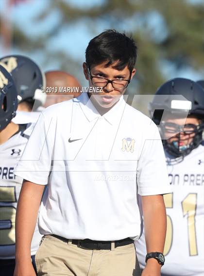 Thumbnail 2 in Oak Park vs Mission Prep photogallery.