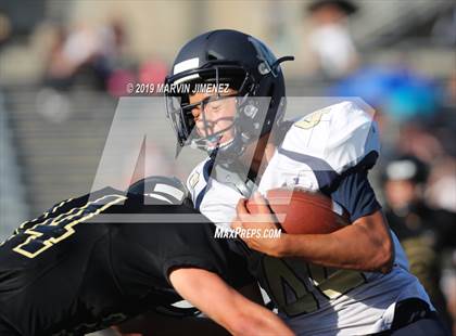 Thumbnail 2 in Oak Park vs Mission Prep photogallery.