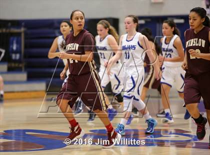 Thumbnail 2 in Valley Christian vs Winslow photogallery.