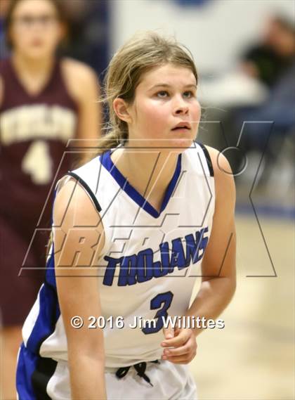 Thumbnail 1 in Valley Christian vs Winslow photogallery.