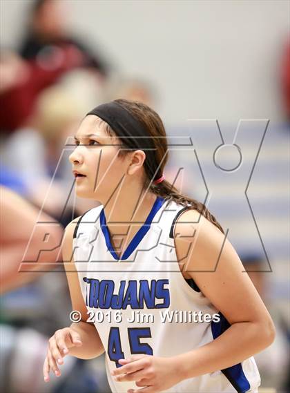 Thumbnail 1 in Valley Christian vs Winslow photogallery.