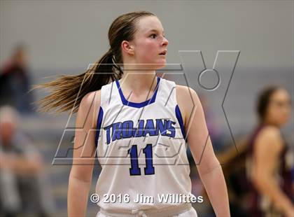 Thumbnail 3 in Valley Christian vs Winslow photogallery.