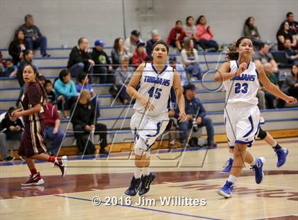 Thumbnail 3 in Valley Christian vs Winslow photogallery.