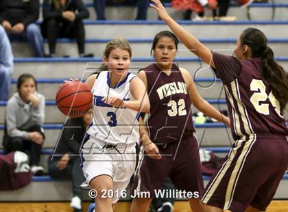 Thumbnail 2 in Valley Christian vs Winslow photogallery.