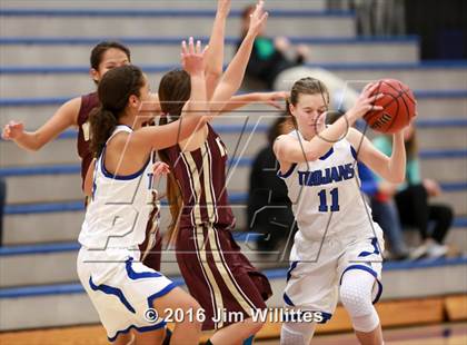Thumbnail 1 in Valley Christian vs Winslow photogallery.