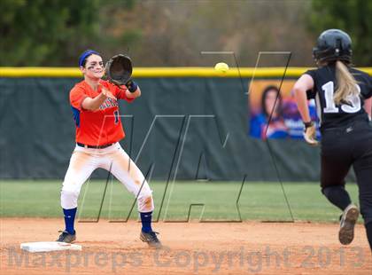 Thumbnail 3 in Marvin Ridge vs Hough photogallery.