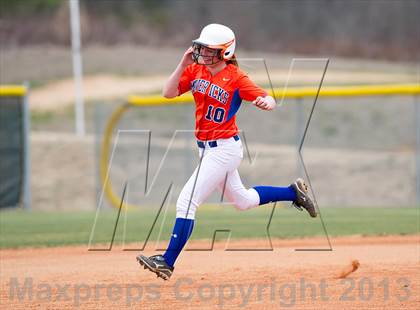 Thumbnail 1 in Marvin Ridge vs Hough photogallery.