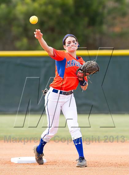 Thumbnail 3 in Marvin Ridge vs Hough photogallery.