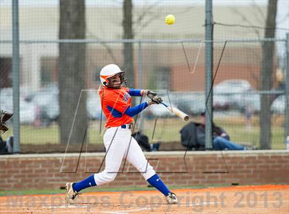 Thumbnail 3 in Marvin Ridge vs Hough photogallery.