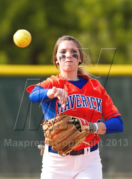 Thumbnail 2 in Marvin Ridge vs Hough photogallery.