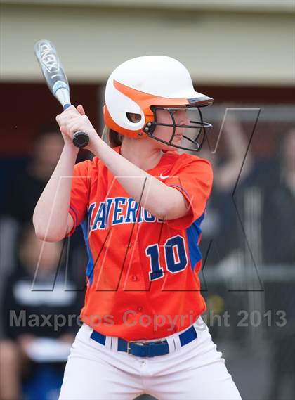 Thumbnail 2 in Marvin Ridge vs Hough photogallery.