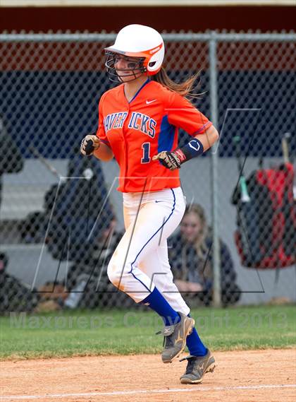 Thumbnail 1 in Marvin Ridge vs Hough photogallery.