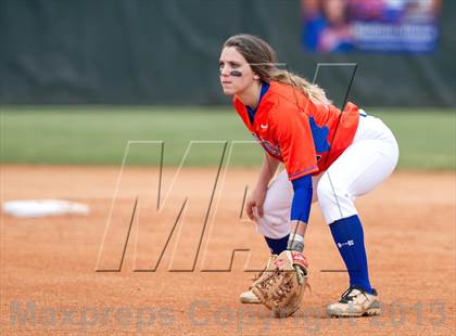 Thumbnail 3 in Marvin Ridge vs Hough photogallery.