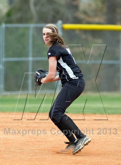 Thumbnail 2 in Marvin Ridge vs Hough photogallery.