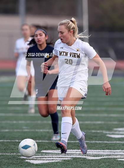 Thumbnail 2 in Mountain View @ Oak Ridge (CIF NorCal D1 Semifinals) photogallery.
