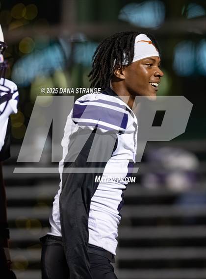 Thumbnail 2 in Tomball @ Willis (UIL 6A D2 Football Area) photogallery.