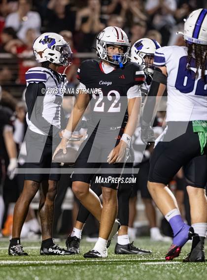 Thumbnail 2 in Tomball @ Willis (UIL 6A D2 Football Area) photogallery.