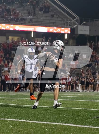 Thumbnail 1 in Tomball @ Willis (UIL 6A D2 Football Area) photogallery.