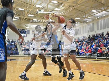 Thumbnail 3 in Dunbar vs. Pickerington North photogallery.