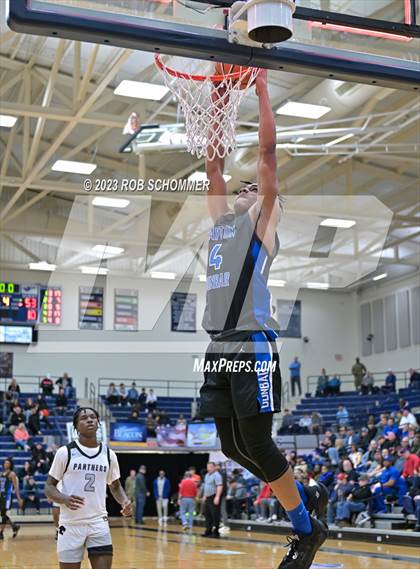 Thumbnail 3 in Dunbar vs. Pickerington North photogallery.