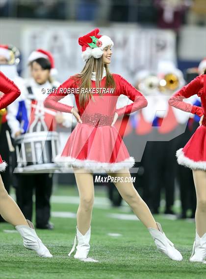 Thumbnail 2 in Cy-Fair vs. Midway (UIL 6A Division 2 Final) photogallery.
