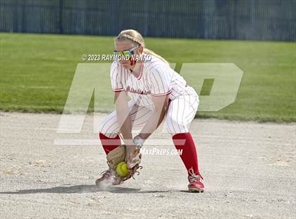 Thumbnail 1 in Yorktown vs Mississinewa (IHSAA 3A Round 1) photogallery.