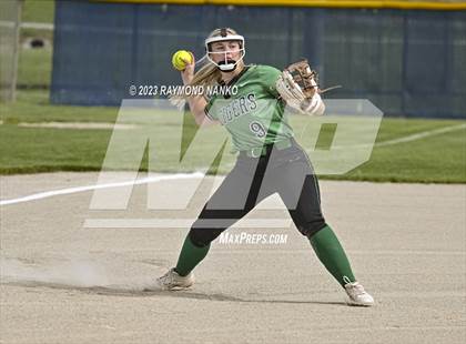 Thumbnail 3 in Yorktown vs Mississinewa (IHSAA 3A Round 1) photogallery.