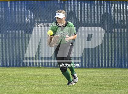 Thumbnail 2 in Yorktown vs Mississinewa (IHSAA 3A Round 1) photogallery.