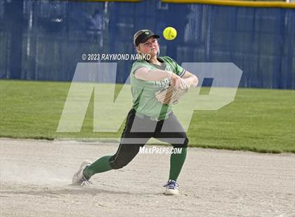 Thumbnail 2 in Yorktown vs Mississinewa (IHSAA 3A Round 1) photogallery.