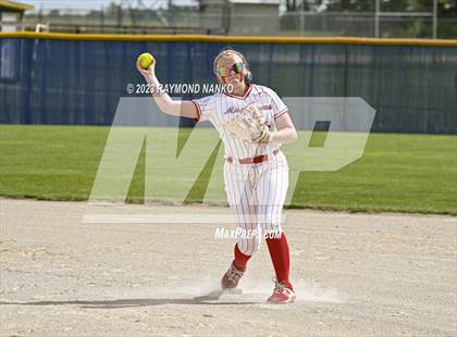 Thumbnail 1 in Yorktown vs Mississinewa (IHSAA 3A Round 1) photogallery.