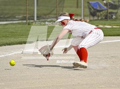 Thumbnail 2 in Yorktown vs Mississinewa (IHSAA 3A Round 1) photogallery.