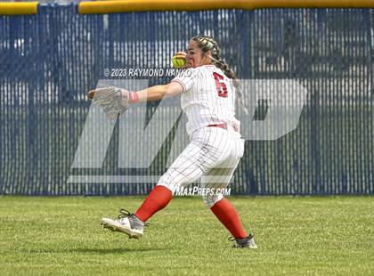 Thumbnail 1 in Yorktown vs Mississinewa (IHSAA 3A Round 1) photogallery.