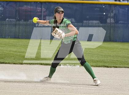 Thumbnail 2 in Yorktown vs Mississinewa (IHSAA 3A Round 1) photogallery.
