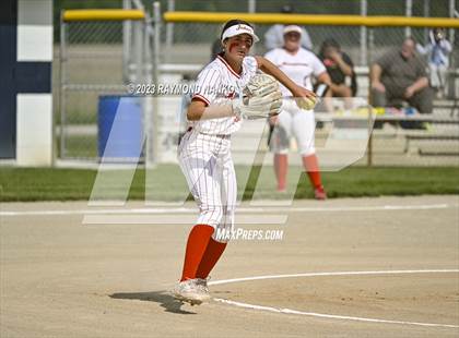 Thumbnail 1 in Yorktown vs Mississinewa (IHSAA 3A Round 1) photogallery.