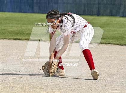 Thumbnail 1 in Yorktown vs Mississinewa (IHSAA 3A Round 1) photogallery.