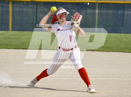 Thumbnail 1 in Yorktown vs Mississinewa (IHSAA 3A Round 1) photogallery.
