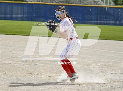 Thumbnail 3 in Yorktown vs Mississinewa (IHSAA 3A Round 1) photogallery.