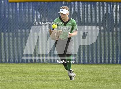 Thumbnail 3 in Yorktown vs Mississinewa (IHSAA 3A Round 1) photogallery.