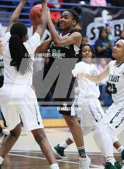 Thumbnail 2 in Cary vs. Southeast Raleigh (NCHSAA 4A Regional Playoff) photogallery.