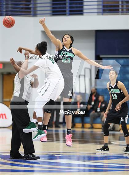 Thumbnail 2 in Cary vs. Southeast Raleigh (NCHSAA 4A Regional Playoff) photogallery.