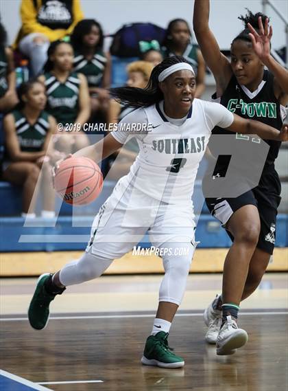 Thumbnail 2 in Cary vs. Southeast Raleigh (NCHSAA 4A Regional Playoff) photogallery.
