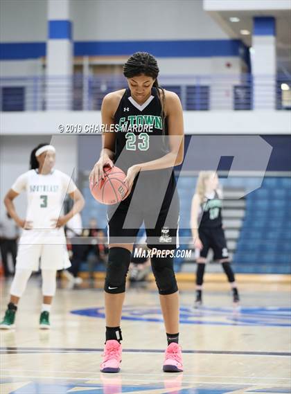 Thumbnail 3 in Cary vs. Southeast Raleigh (NCHSAA 4A Regional Playoff) photogallery.