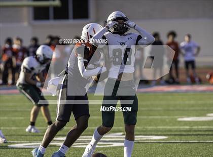 Thumbnail 1 in Clear Falls @ Houston Lamar photogallery.