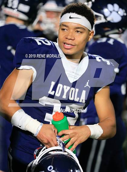 Thumbnail 3 in Villa Park @ Loyola (CIF SS D4 Round 2 Playoff) photogallery.