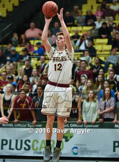 Thumbnail 1 in Maple Mountain vs. Mountain View (UHSAA 4A Tournament) photogallery.